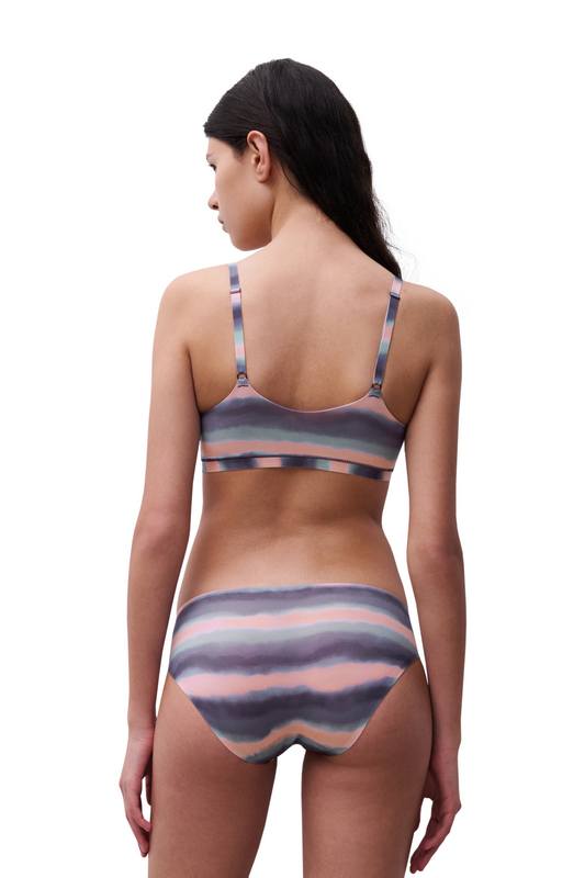 C11D20-C53_XS-S_SOFTSTRETCH_C11D30-C53_TU_SOFTSTRETCH_ECOM_LOOK_WEB_WH_BK