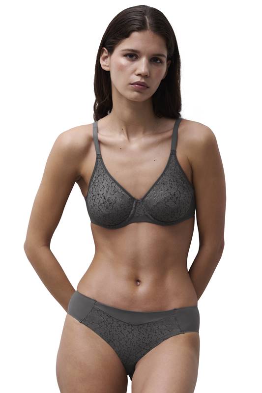 C13F10-09W_B75_NORAH_C13FA0-09W_36_NORAH-2_ECOM_LOOK_WEB_WH_FT